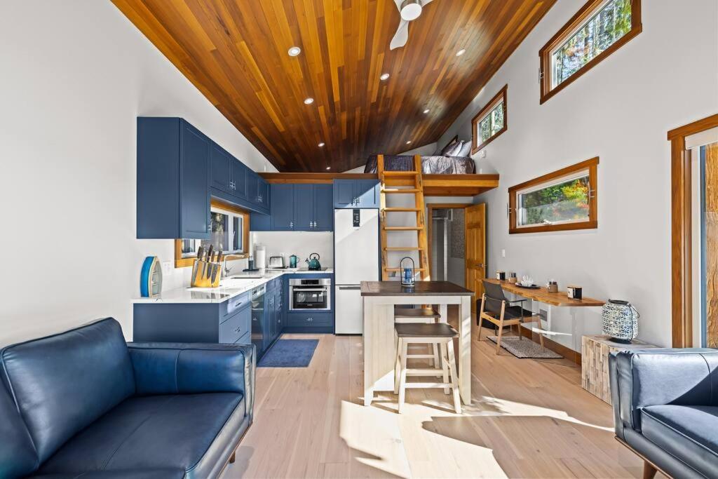 Kingfisher Manor Villa Sooke Exterior foto