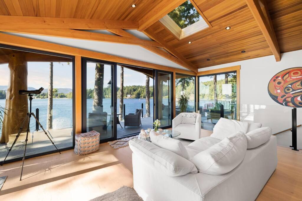 Kingfisher Manor Villa Sooke Exterior foto